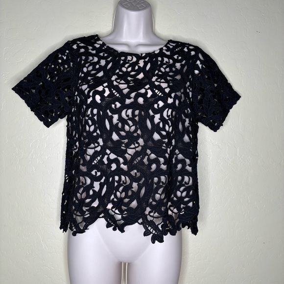Forever 21 Black Crochet Lace Top Size Small S - Picture 4 of 11